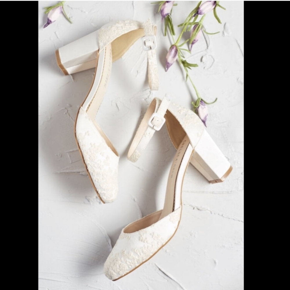 ModCloth Chelsea Crew Ethereal Stride Block Heal